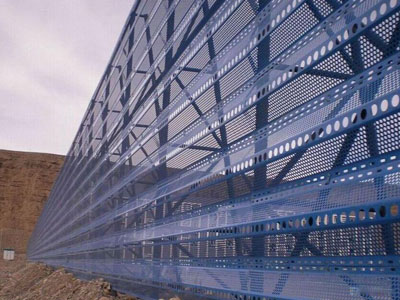 山西新疆哈密广汇能源万吨储煤场防风墙项目